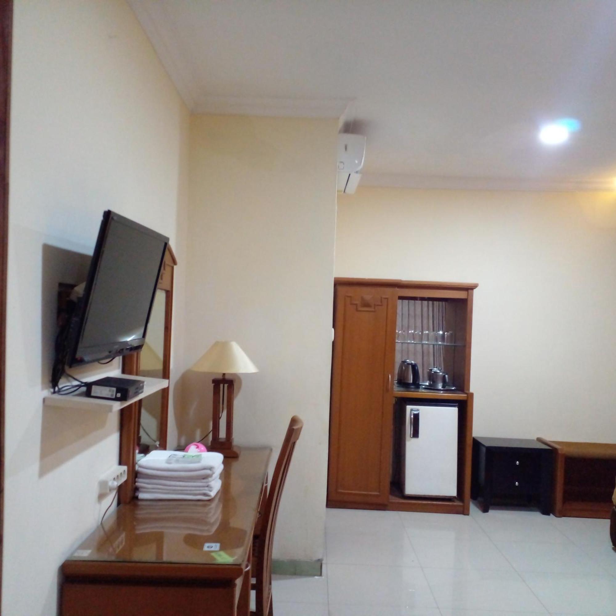 Hotel Priangan Cirebon Extérieur photo