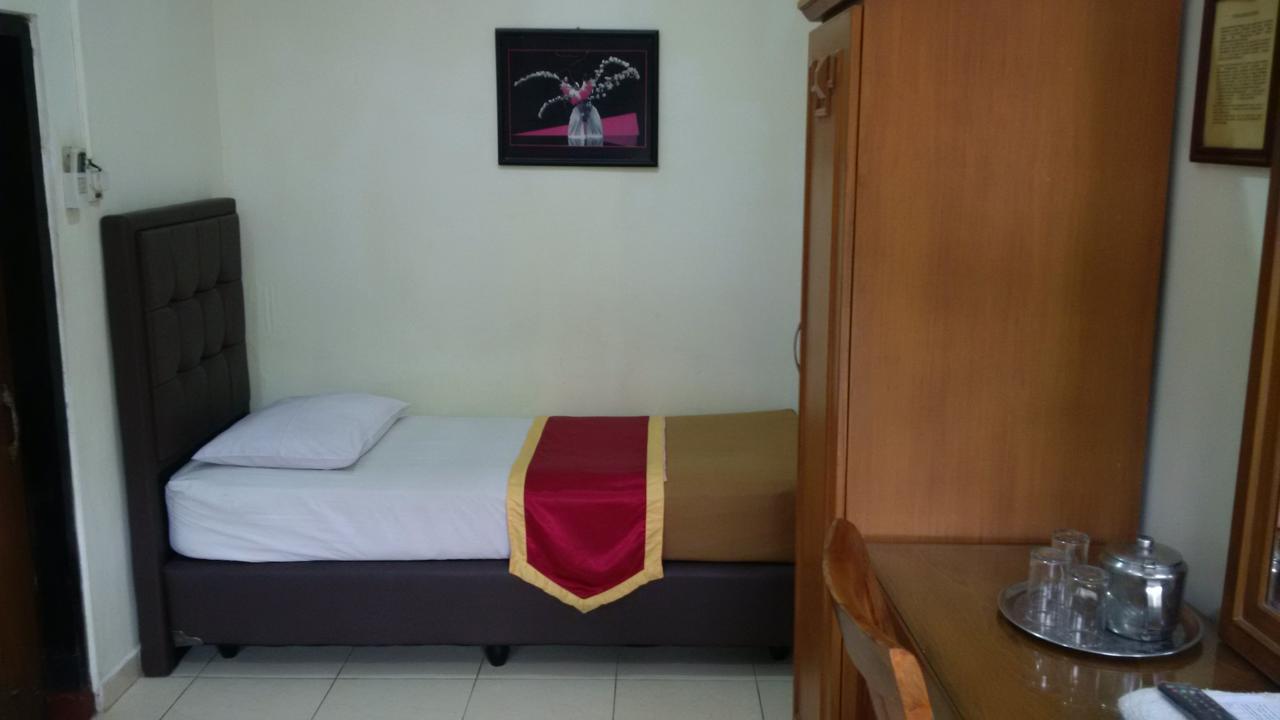 Hotel Priangan Cirebon Extérieur photo