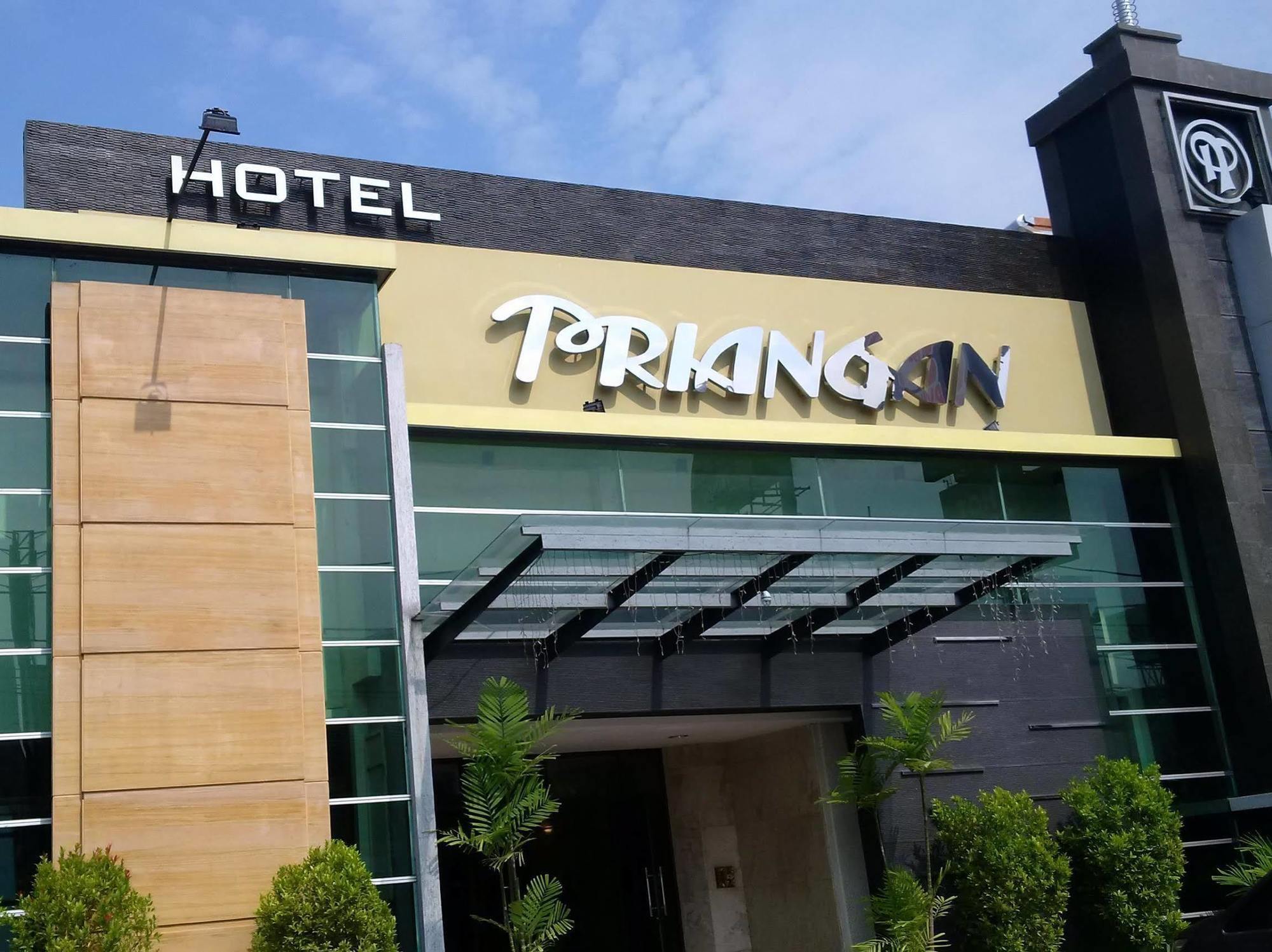 Hotel Priangan Cirebon Extérieur photo